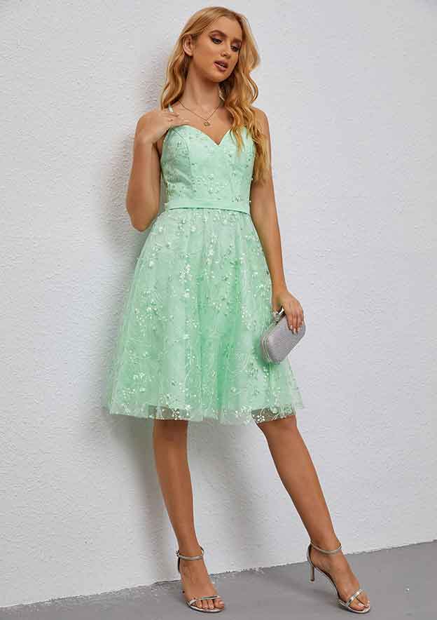 Sparkle in Style with A-line V Neck Sleeveless Tulle Short/Mini Prom Dress with Glitter Lace Appliqu¨¦