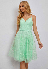 Sparkle in Style with A-line V Neck Sleeveless Tulle Short/Mini Prom Dress with Glitter Lace Appliqu¨¦