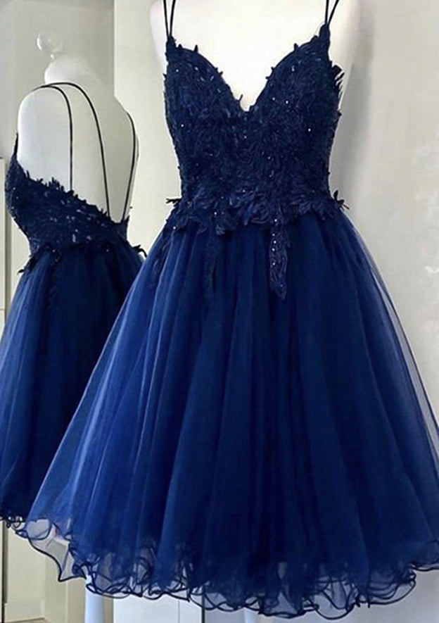 Stunning A-line V-Neck Homecoming Dress with Beaded Lace Appliqu¨¦s