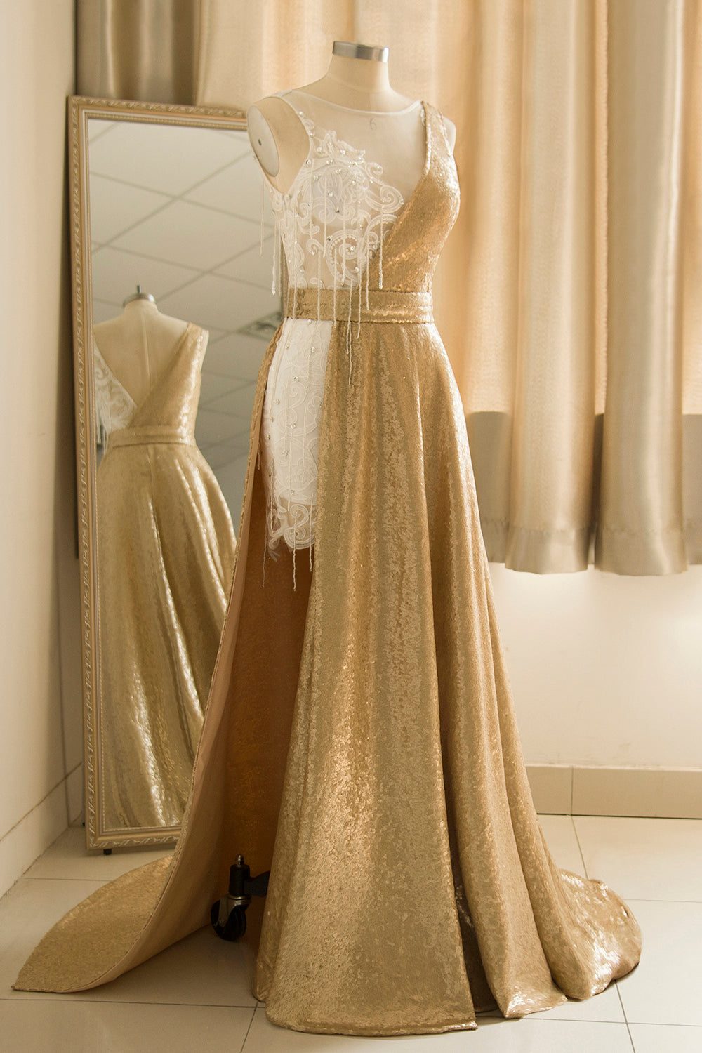 Stylish Jewel Gold Sequined A-Line Prom Dresses Sleeveless White Appli Newinlook Stylish Jewel Gold Sequined A-Line Prom Dresses Sleeveless White Appli Newinlook