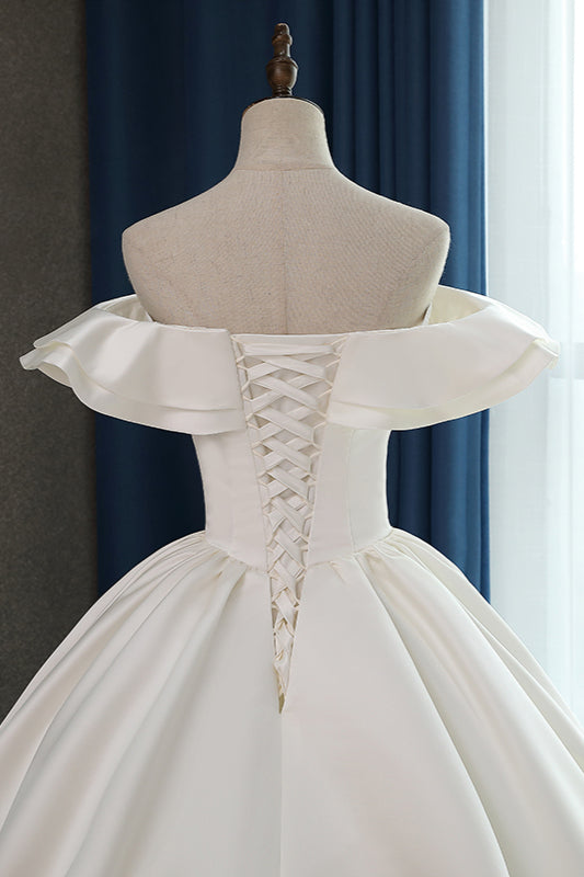 Stylish Strapless Sweetheart Satin Wedding Dress Ruffles Sleeveless Ball Gowns Bridal Gowns On Sale