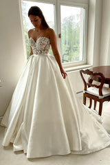 Sweetheart Lace Bridal Gowns Appliques Princess-Newinlook