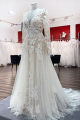  Tulle Ivory Long Sleeves Lace Appliques Wedding Dresses Long