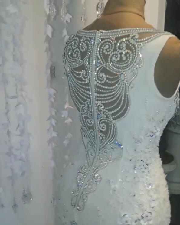 Unique Jewel Sleeveless White Wedding Dresses Mermaid Lace Bridal Gowns With Appliques Online