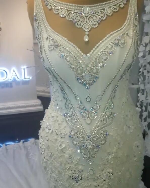Unique Jewel Sleeveless White Wedding Dresses Mermaid Lace Bridal Gowns With Appliques Online