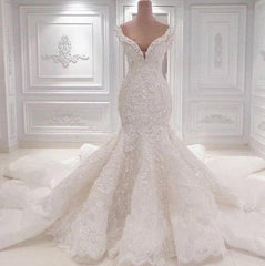 Unique Sleeveless Straps White Wedding Dresses With Appliques V-neck Mermaid Lace Bridal Gowns On Sale