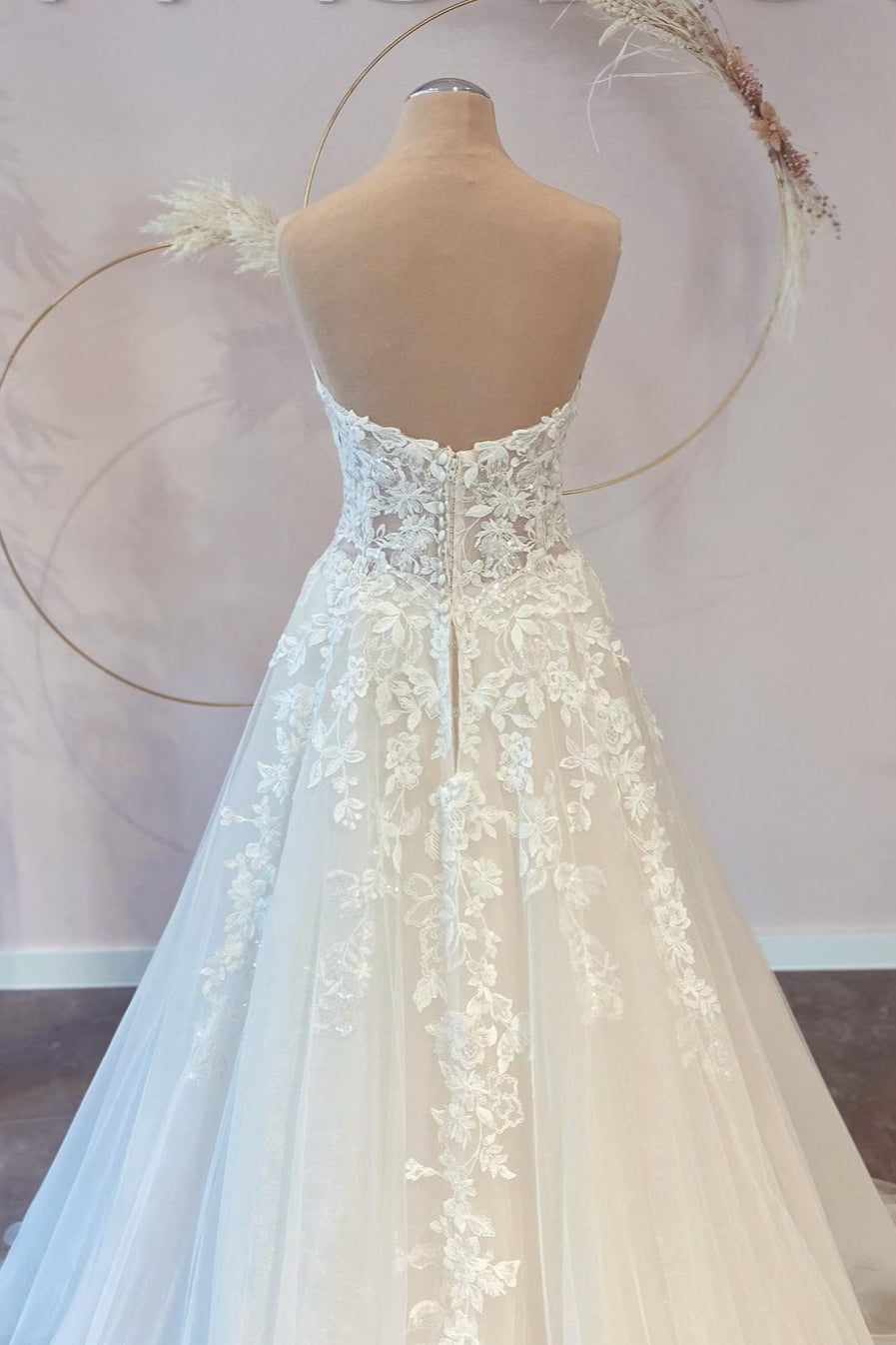 V-Neck Sleeveless Lace Wedding Dress Long On Sale