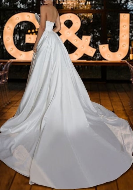 Vintage Strapless Mermaid Satin Wedding Dress with Sequined Sleeveless Design